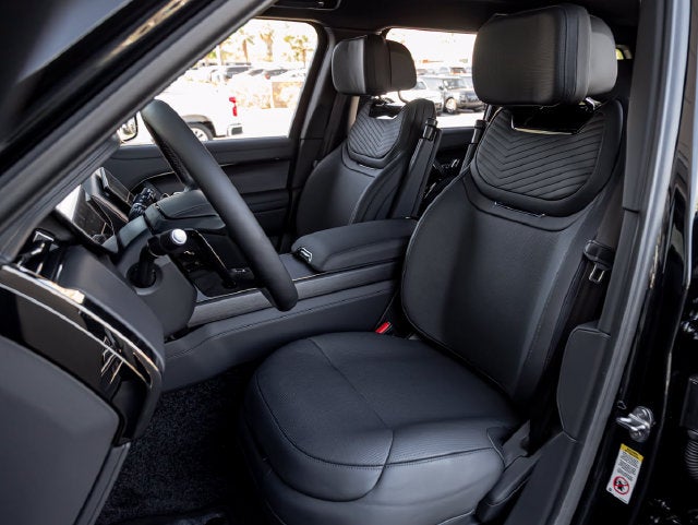 2026 Land Rover Range Rover SV Black LWB