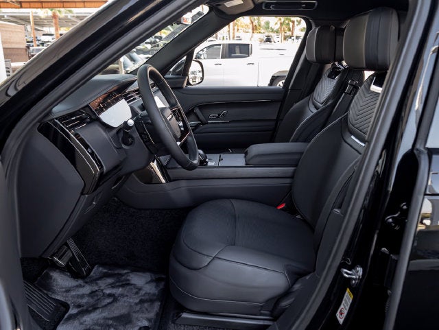 2026 Land Rover Range Rover SV Black LWB