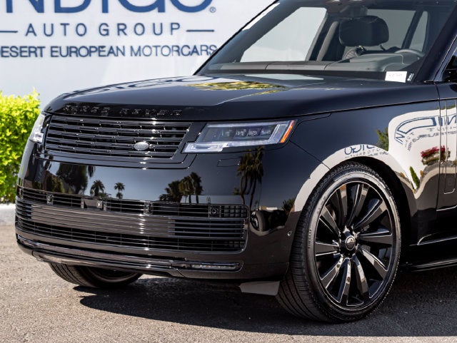 2026 Land Rover Range Rover SV Black LWB