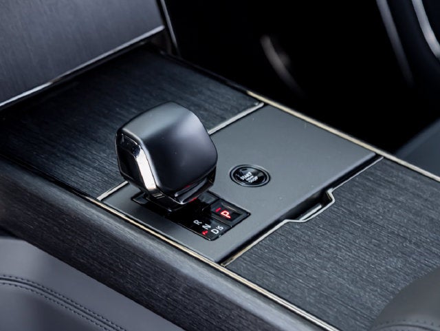 2026 Land Rover Range Rover SV Black LWB
