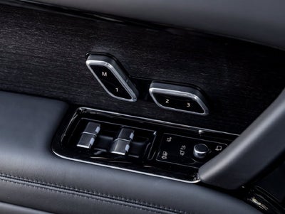 2026 Land Rover Range Rover SV Black LWB