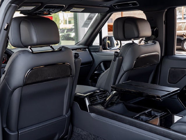 2026 Land Rover Range Rover SV Black LWB