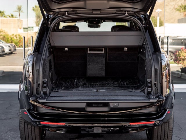 2026 Land Rover Range Rover SV Black LWB