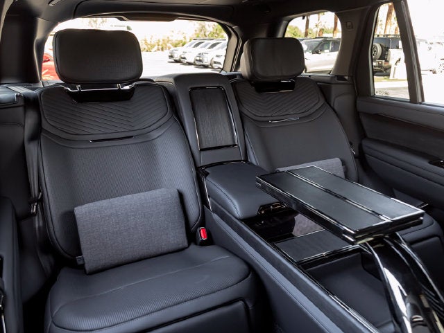 2026 Land Rover Range Rover SV Black LWB