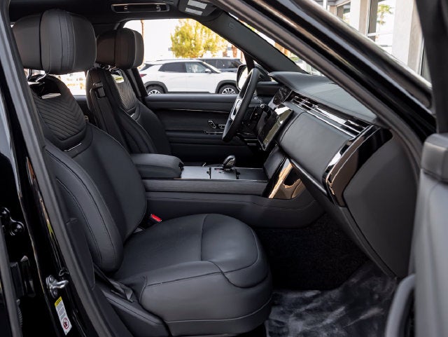 2026 Land Rover Range Rover SV Black LWB
