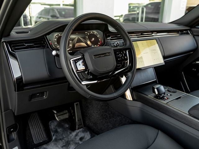 2026 Land Rover Range Rover SV LWB