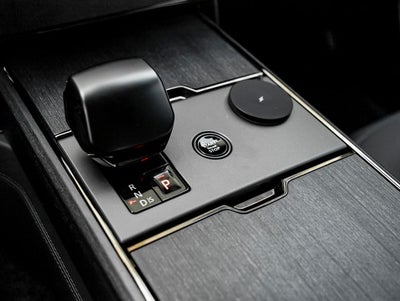 2026 Land Rover Range Rover SV LWB