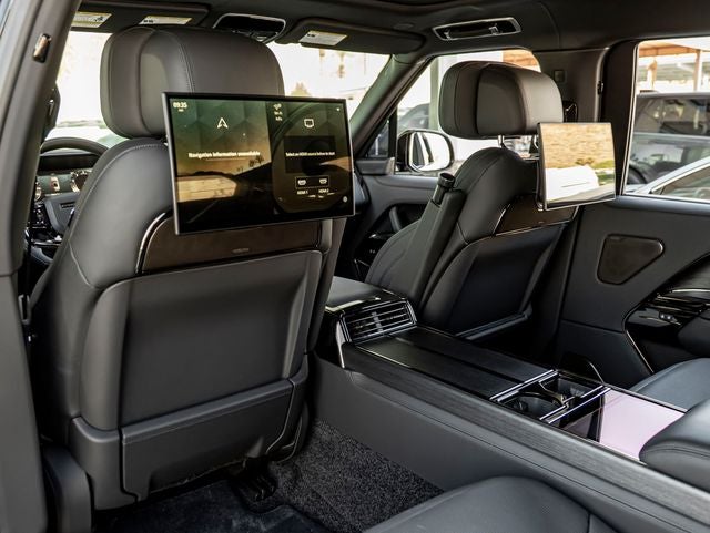2026 Land Rover Range Rover SV LWB