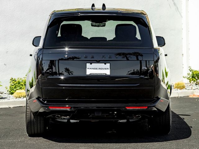 2026 Land Rover Range Rover SV LWB