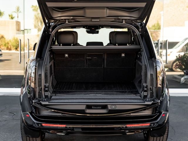 2026 Land Rover Range Rover SV Black Edition LWB