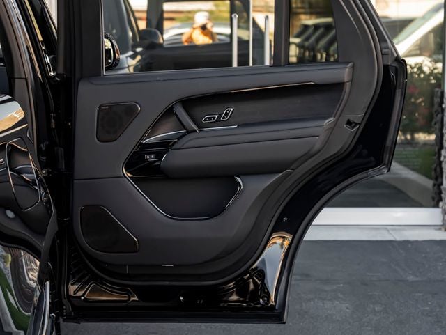 2026 Land Rover Range Rover SV Black Edition LWB