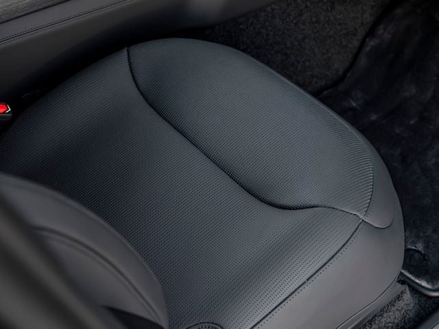 2026 Land Rover Range Rover SV Black Edition LWB