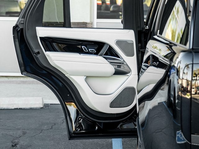 2026 Land Rover Range Rover Autobiography