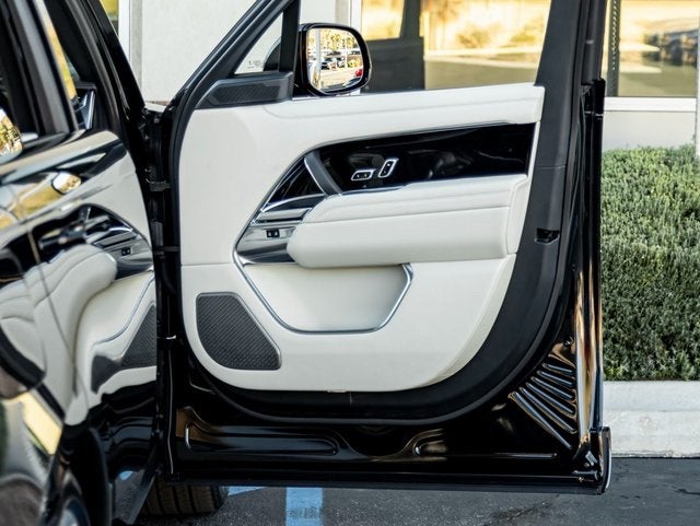 2026 Land Rover Range Rover Autobiography