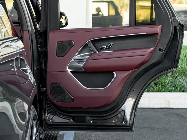 2025 Land Rover Range Rover Autobiography LWB