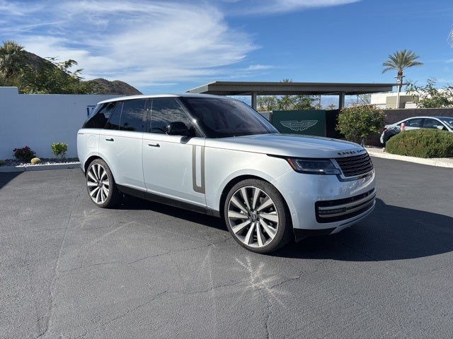 2023 Land Rover Range Rover SE