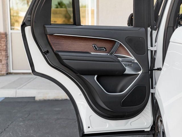 2023 Land Rover Range Rover SE