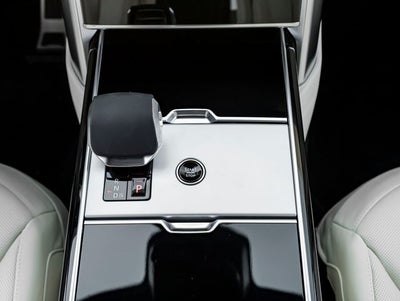 2026 Land Rover Range Rover SE