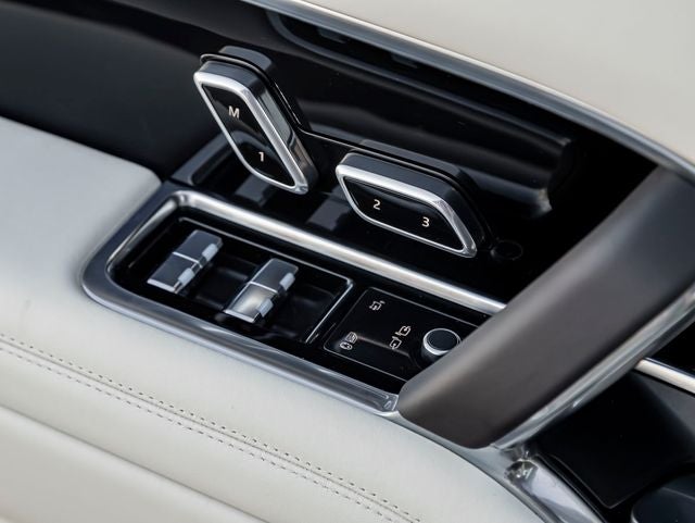2026 Land Rover Range Rover SE