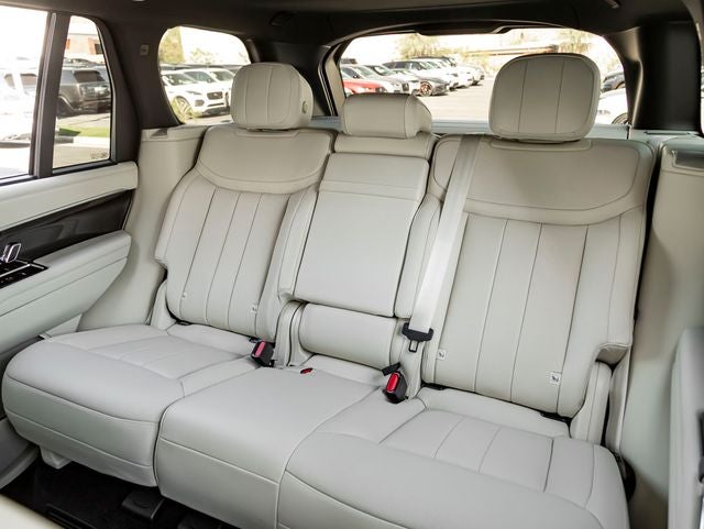 2026 Land Rover Range Rover SE