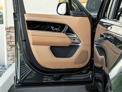 2025 Land Rover Range Rover SE