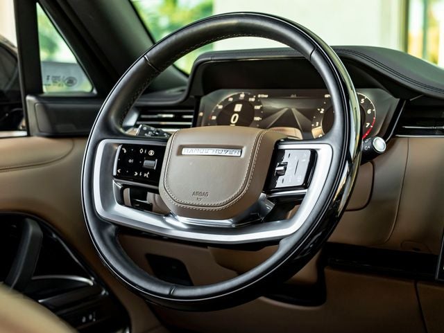 2025 Land Rover Range Rover SE