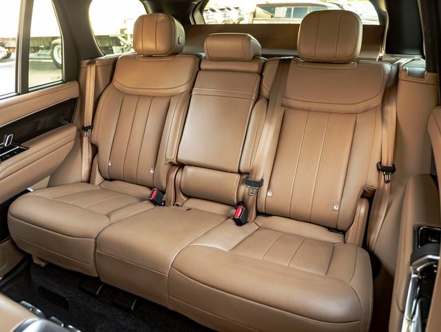 2025 Land Rover Range Rover SE