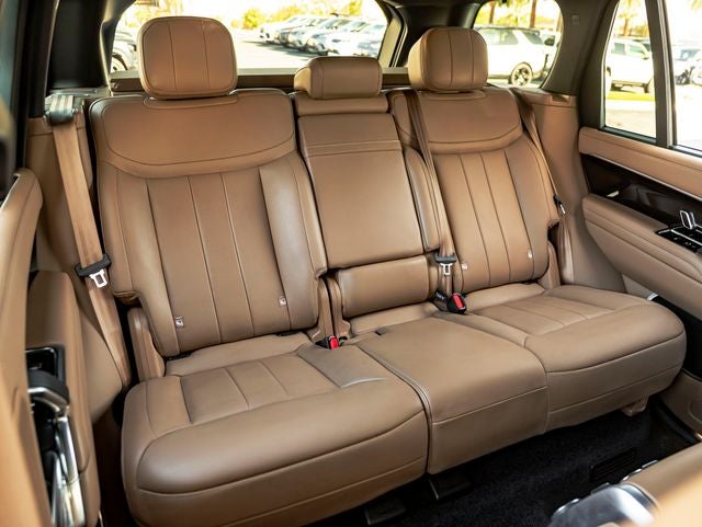 2025 Land Rover Range Rover SE