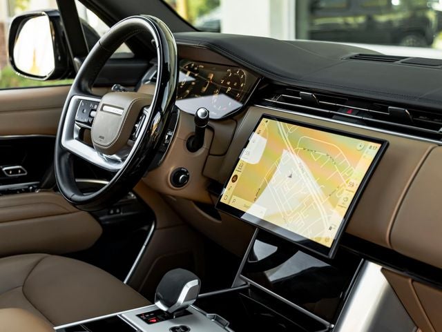 2025 Land Rover Range Rover SE