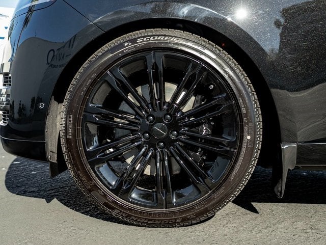 2026 Land Rover Range Rover SE