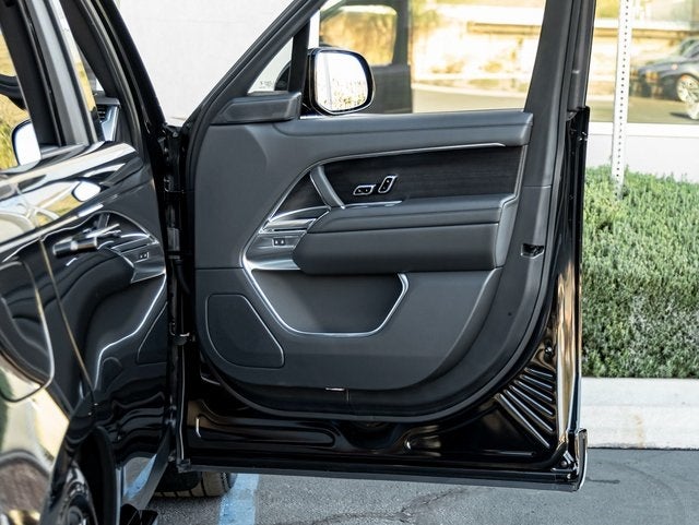 2026 Land Rover Range Rover SE