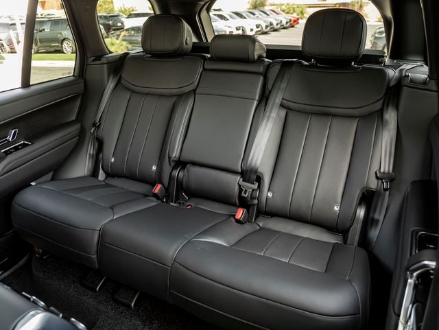 2026 Land Rover Range Rover SE