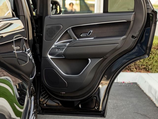 2026 Land Rover Range Rover SE