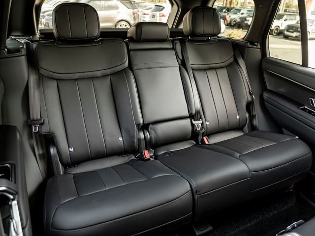2026 Land Rover Range Rover SE