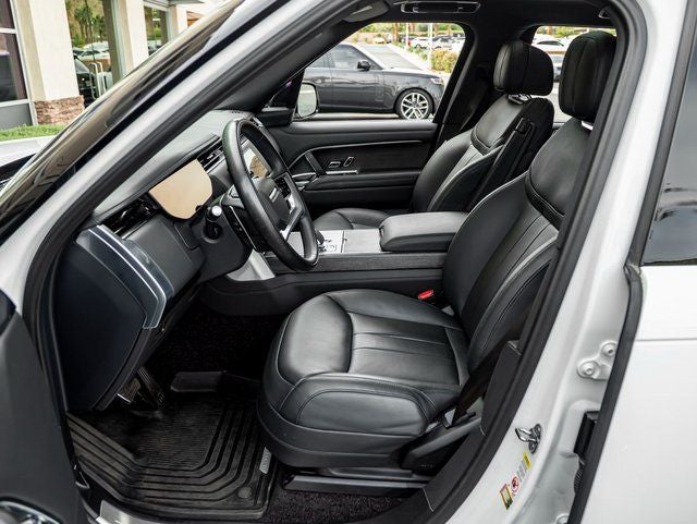 2025 Land Rover Range Rover SE