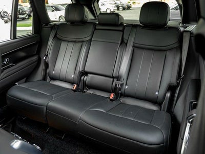 2025 Land Rover Range Rover SE