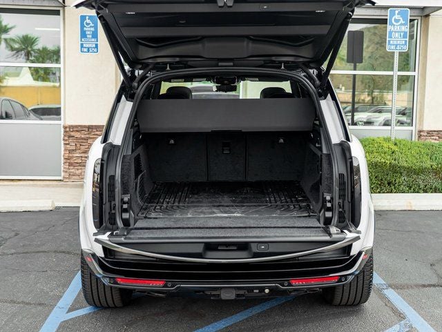 2025 Land Rover Range Rover SE