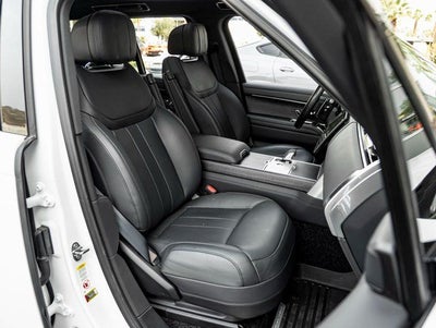 2025 Land Rover Range Rover SE