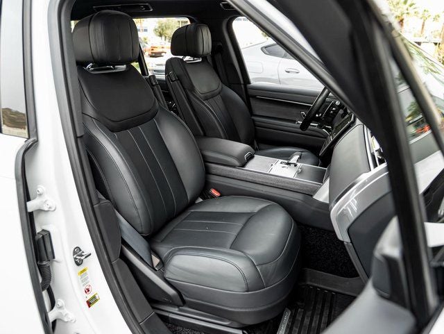 2025 Land Rover Range Rover SE