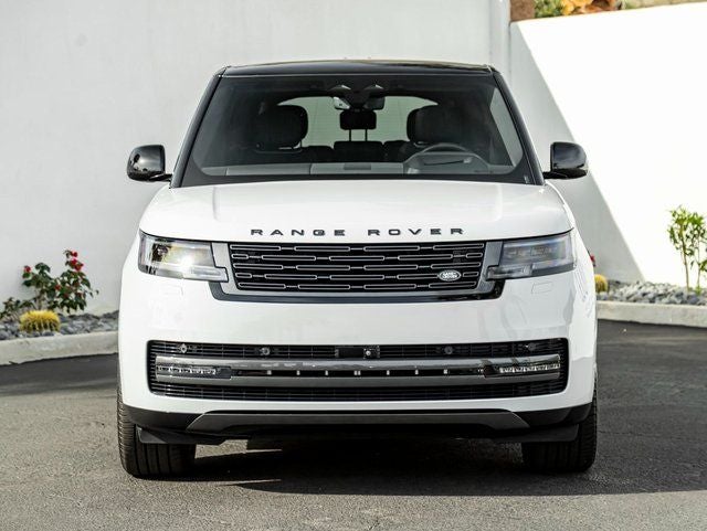 2025 Land Rover Range Rover SE
