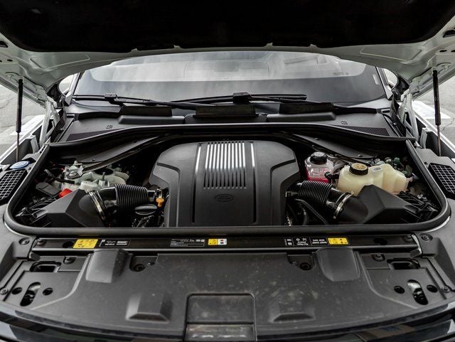 2025 Land Rover Range Rover SE