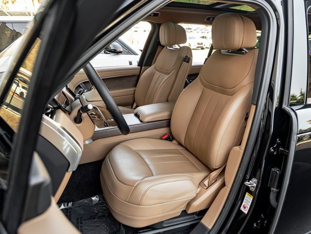 2025 Land Rover Range Rover SE