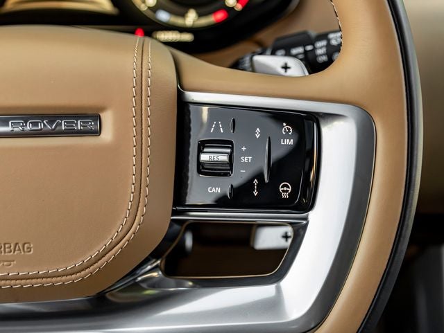 2025 Land Rover Range Rover SE