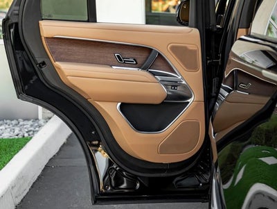2025 Land Rover Range Rover SE