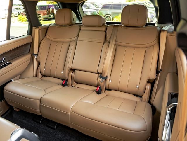 2025 Land Rover Range Rover SE