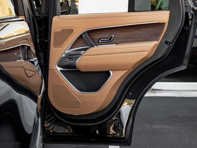 2025 Land Rover Range Rover SE