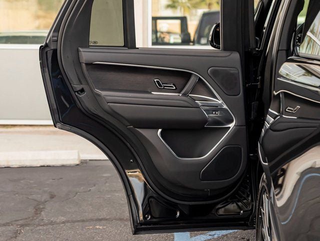 2026 Land Rover Range Rover SE