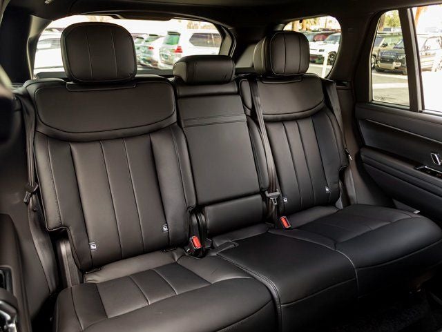 2026 Land Rover Range Rover SE