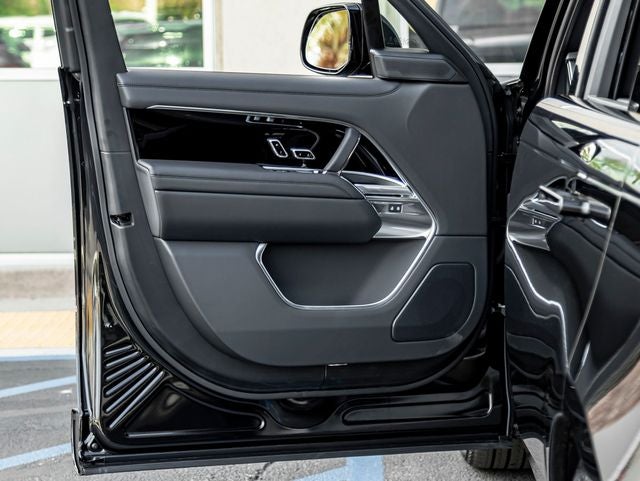 2026 Land Rover Range Rover SE