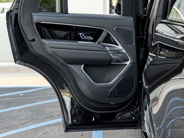 2026 Land Rover Range Rover SE